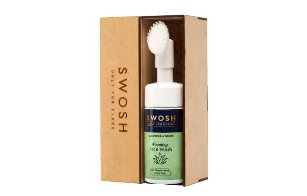 SWOSH Aloe Vera Foaming For Pimple Prone & Oily Skin - No Parabens, Sulphate, Silicones & Colour (with Built-in Brush) Face Wash (100 ml)